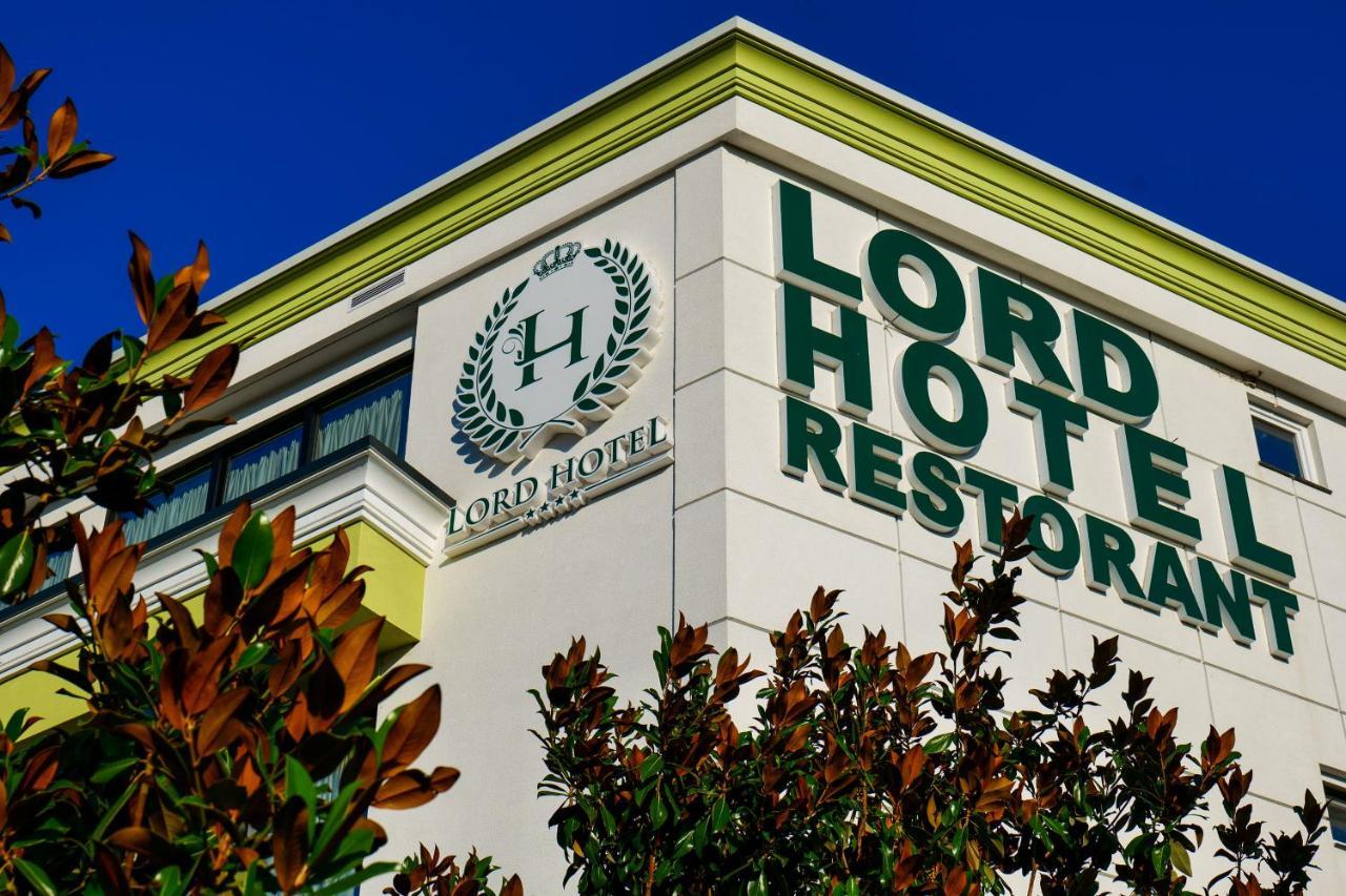 Lord Hotel ティラナ エクステリア 写真