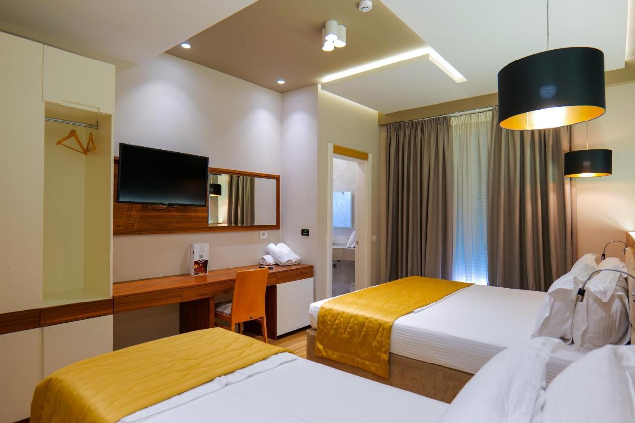 Lord Hotel Tirana Vorë エクステリア 写真