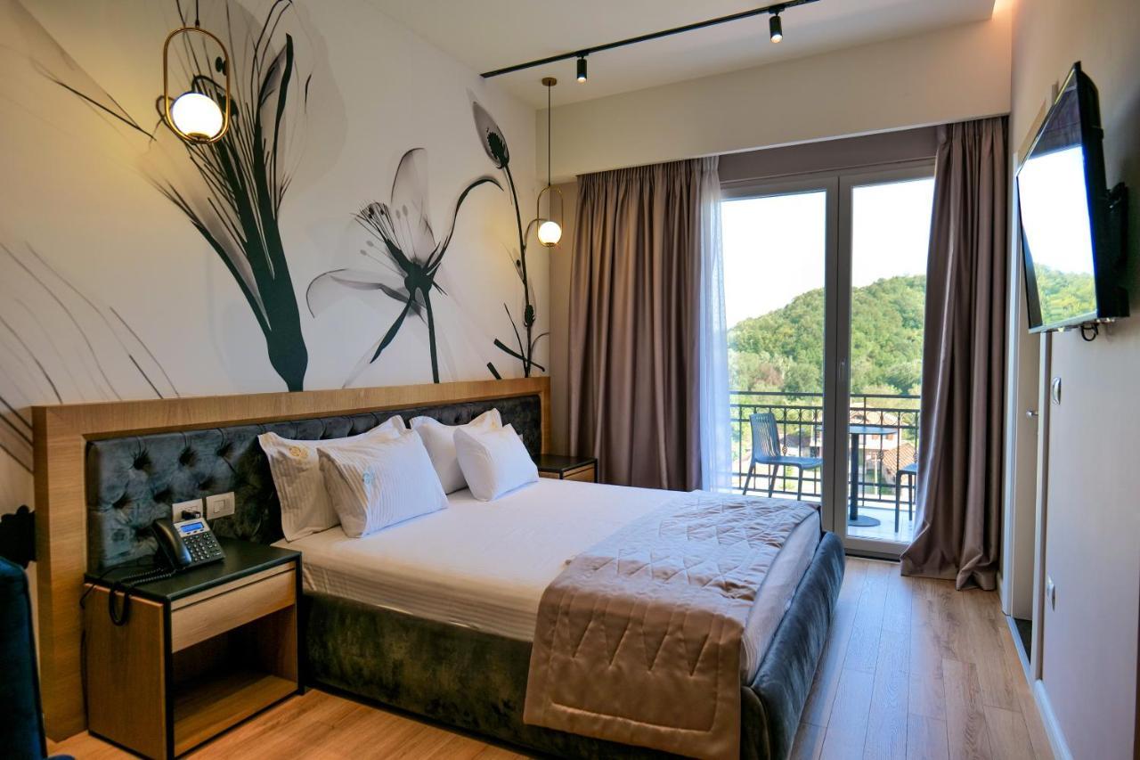 Lord Hotel Tirana Vorë エクステリア 写真